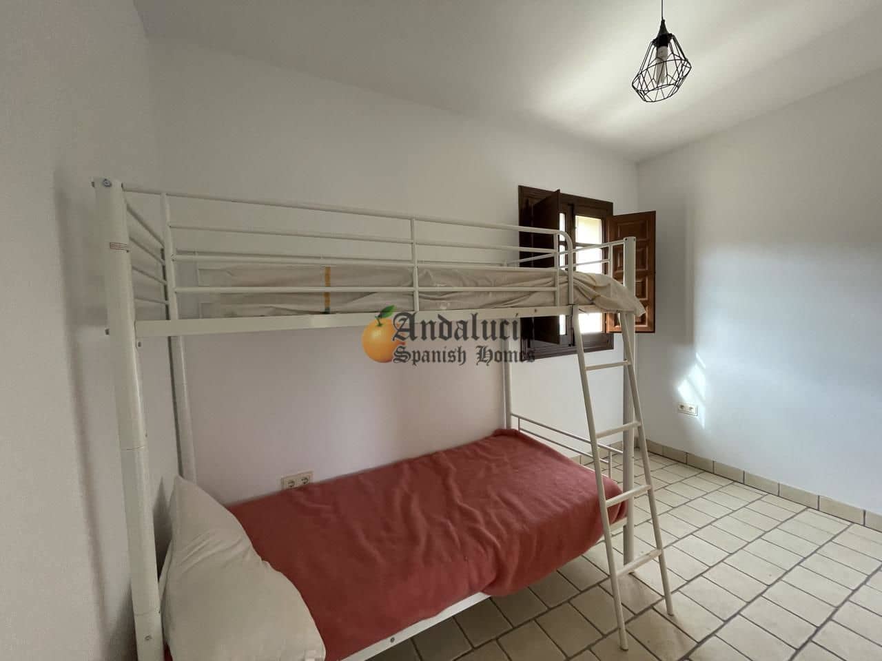 6 soveværelse Villa til salg i Illora med swimmingpool garage - € 250.000 (Ref: 7402079)