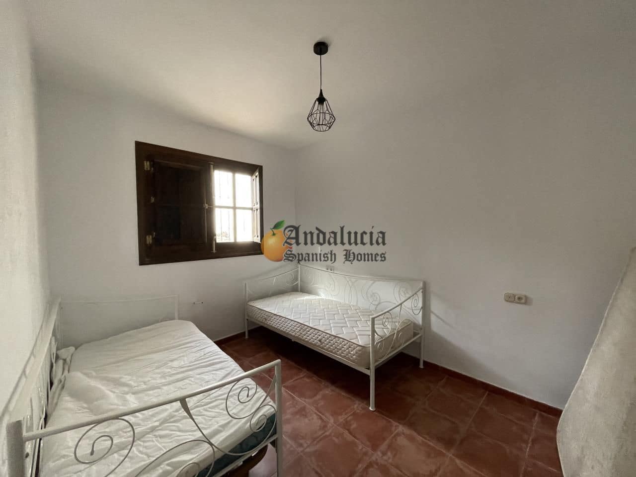 6 soveværelse Villa til salg i Illora med swimmingpool garage - € 250.000 (Ref: 7402079)