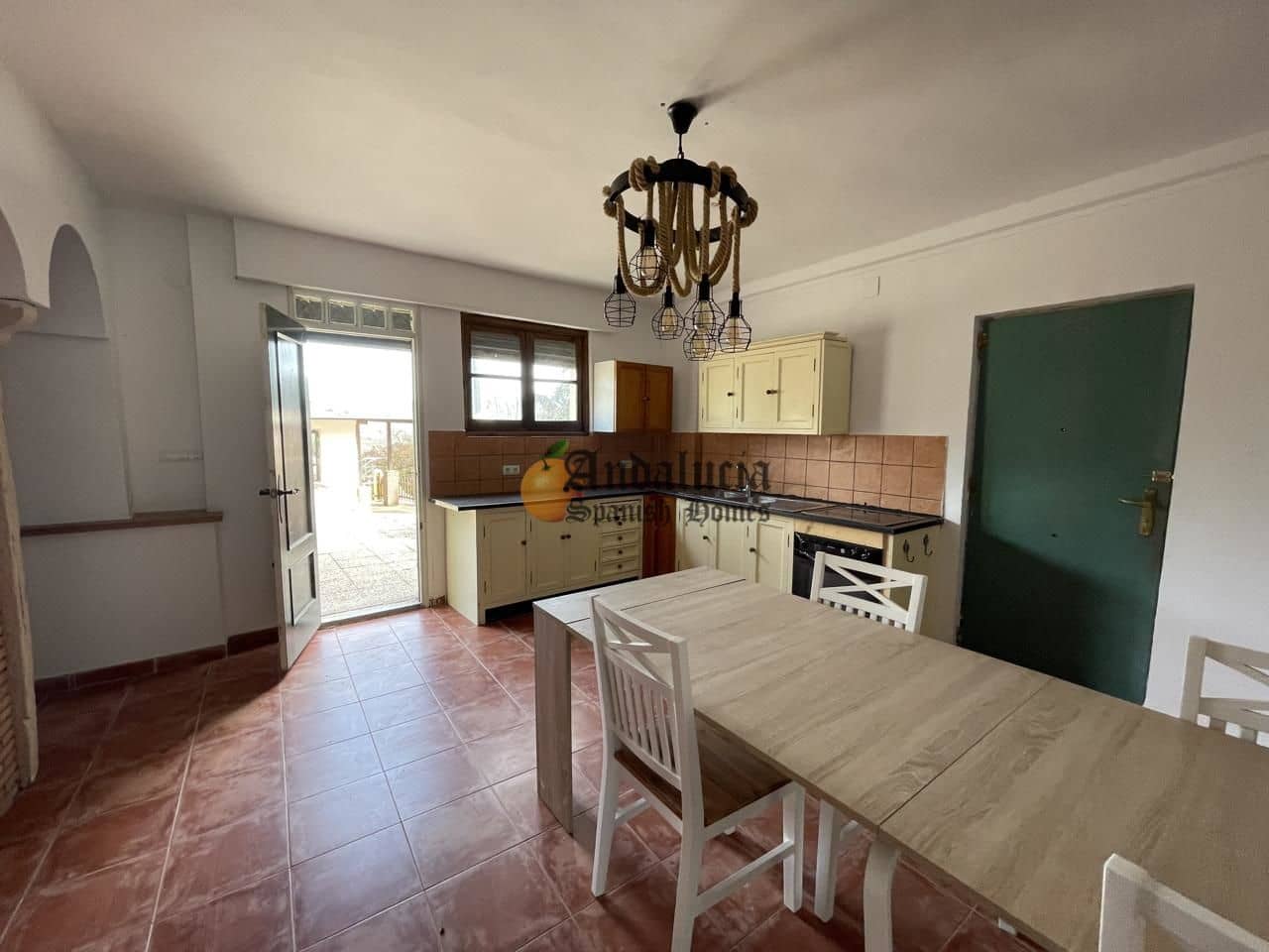 6 soveværelse Villa til salg i Illora med swimmingpool garage - € 250.000 (Ref: 7402079)