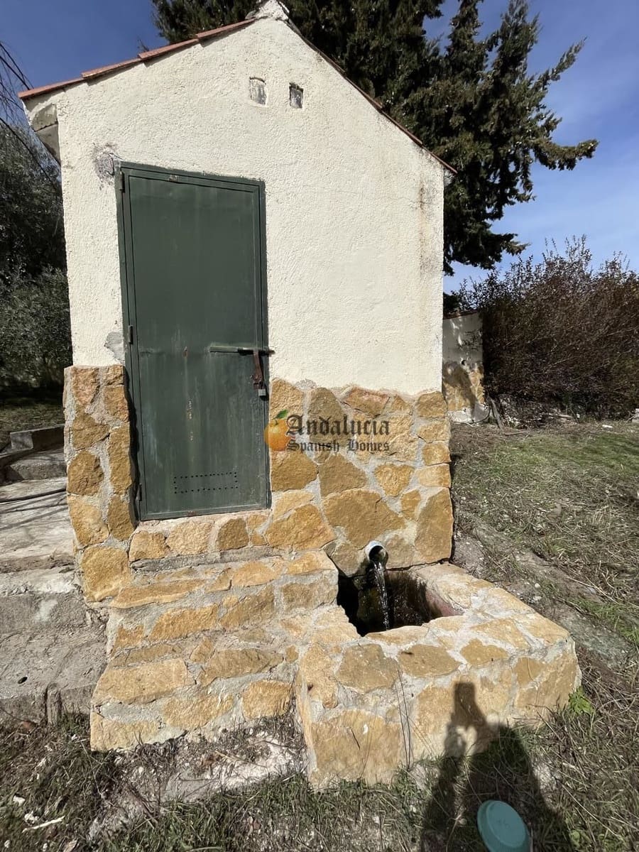 6 soveværelse Villa til salg i Illora med swimmingpool garage - € 250.000 (Ref: 7402079)