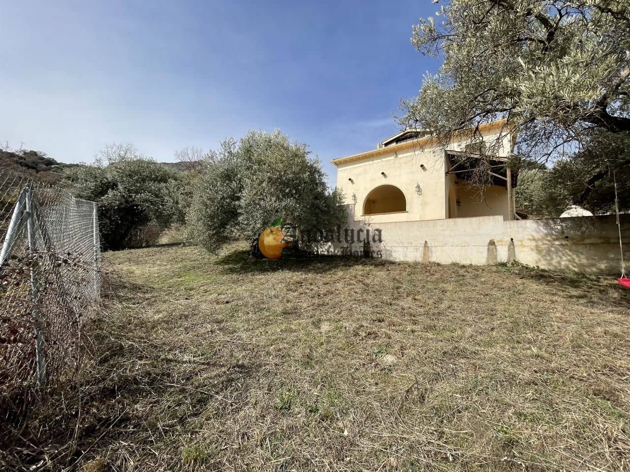 6 soveværelse Villa til salg i Illora med swimmingpool garage - € 250.000 (Ref: 7402079)