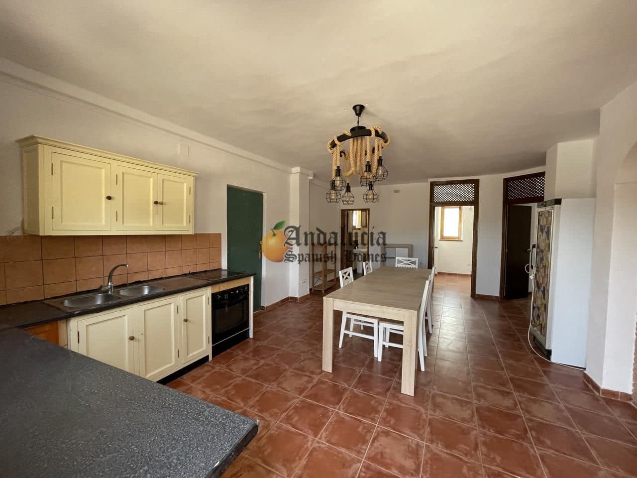 6 soveværelse Villa til salg i Illora med swimmingpool garage - € 250.000 (Ref: 7402079)