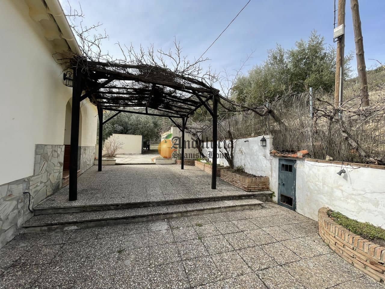 6 soveværelse Villa til salg i Illora med swimmingpool garage - € 250.000 (Ref: 7402079)