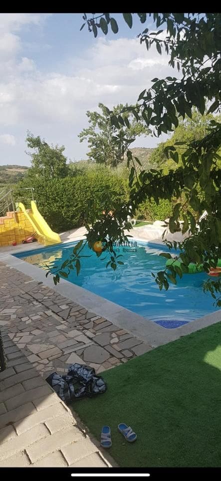 6 soveværelse Villa til salg i Illora med swimmingpool garage - € 250.000 (Ref: 7402079)