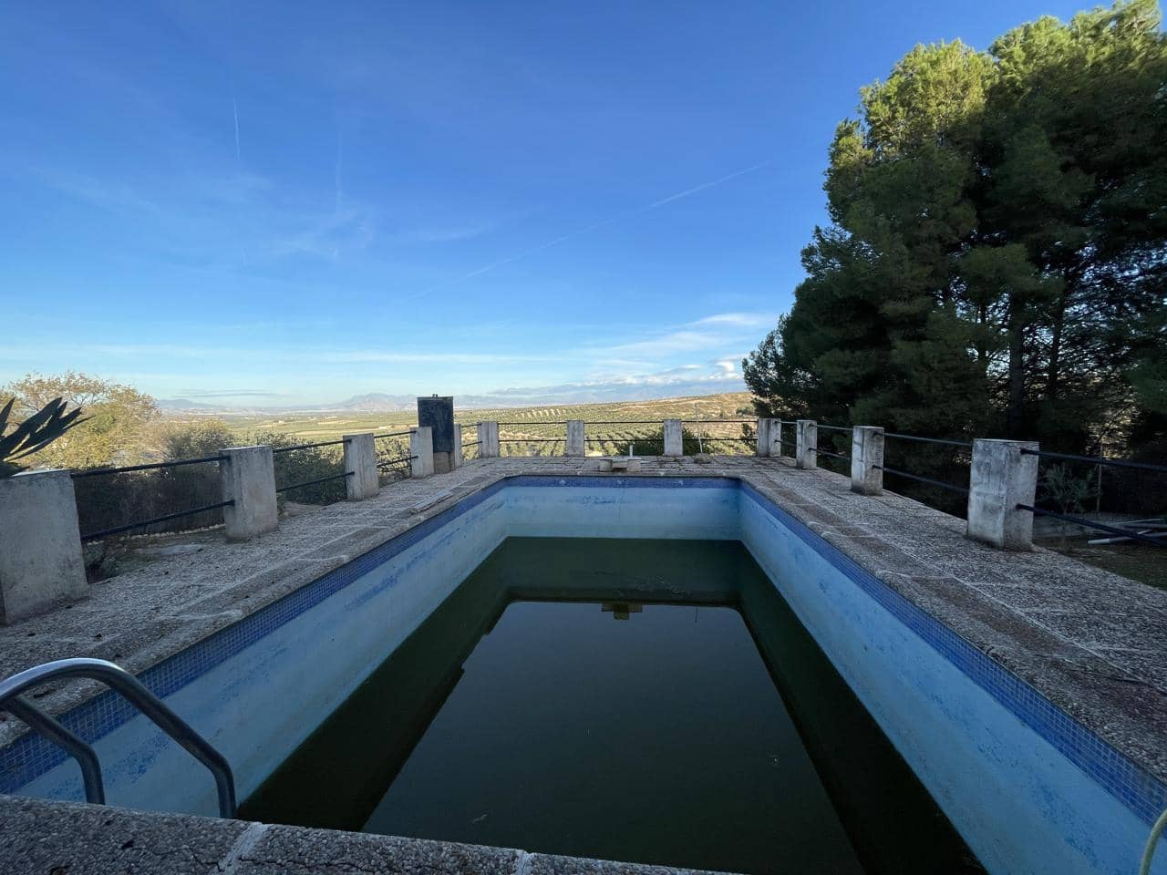 2 soveværelse Villa til salg i Moraleda de Zafayona med swimmingpool - € 85.000 (Ref: 7897327)