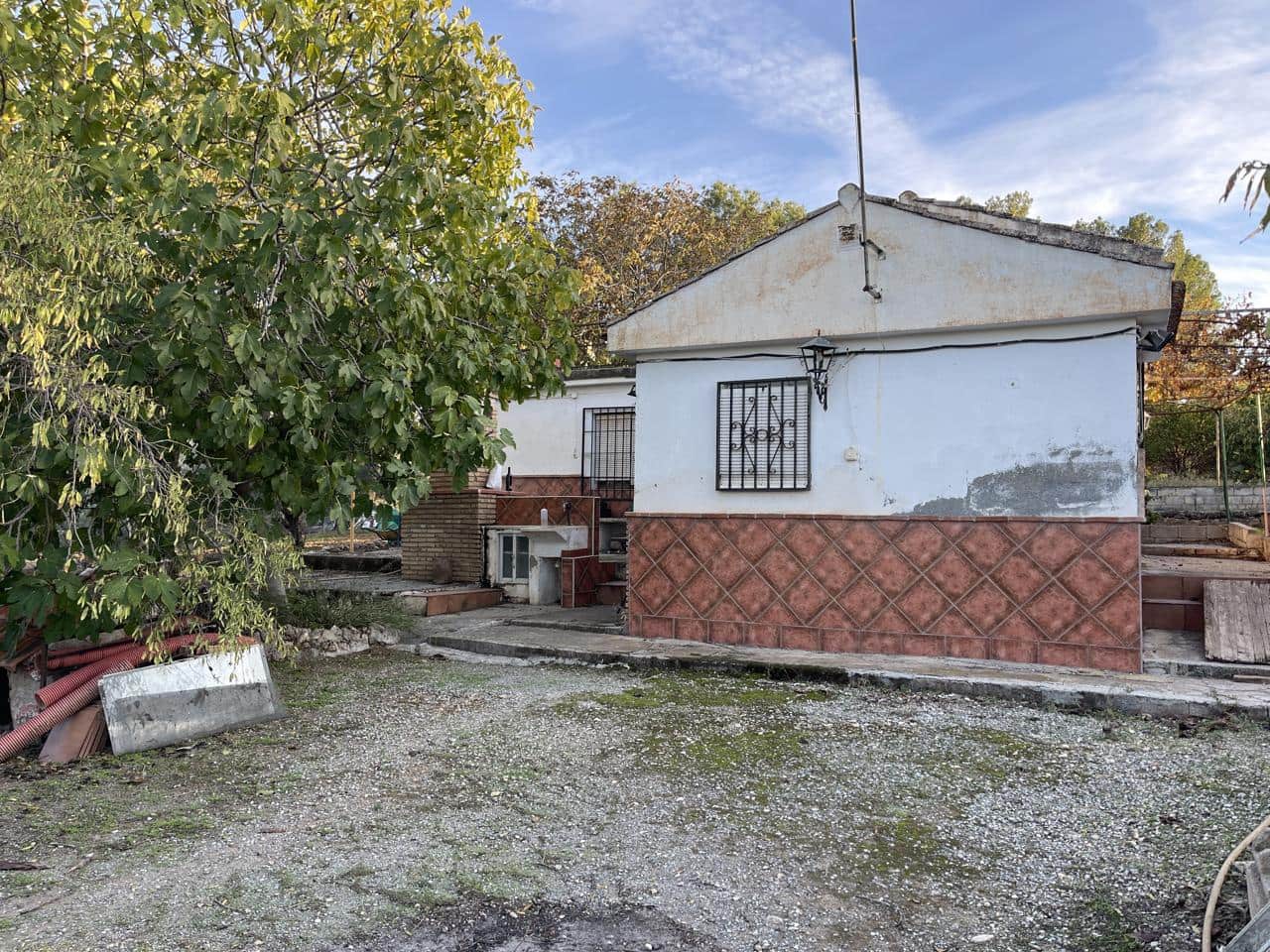 Chalet de 2 habitaciones en Moraleda de Zafayona en venta con piscina - 85.000 € (Ref: 7897327)