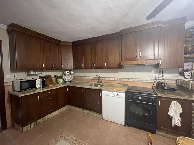 4 soveværelse Villa til salg i Moraleda de Zafayona - € 105.000 (Ref: 8148880)