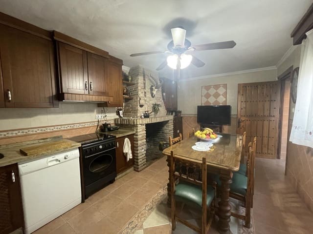 4 soveværelse Villa til salg i Moraleda de Zafayona - € 105.000 (Ref: 8148880)