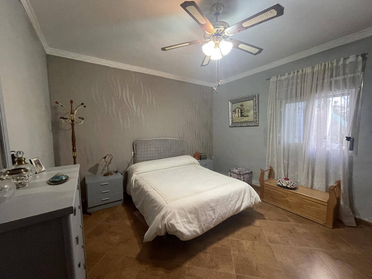 4 bedroom Villa for sale in Moraleda de Zafayona - € 105,000 (Ref: 8148880)