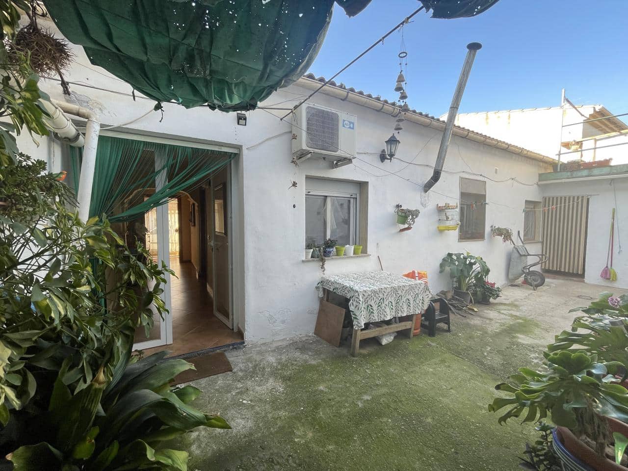 4 bedroom Villa for sale in Moraleda de Zafayona - € 105,000 (Ref: 8148880)