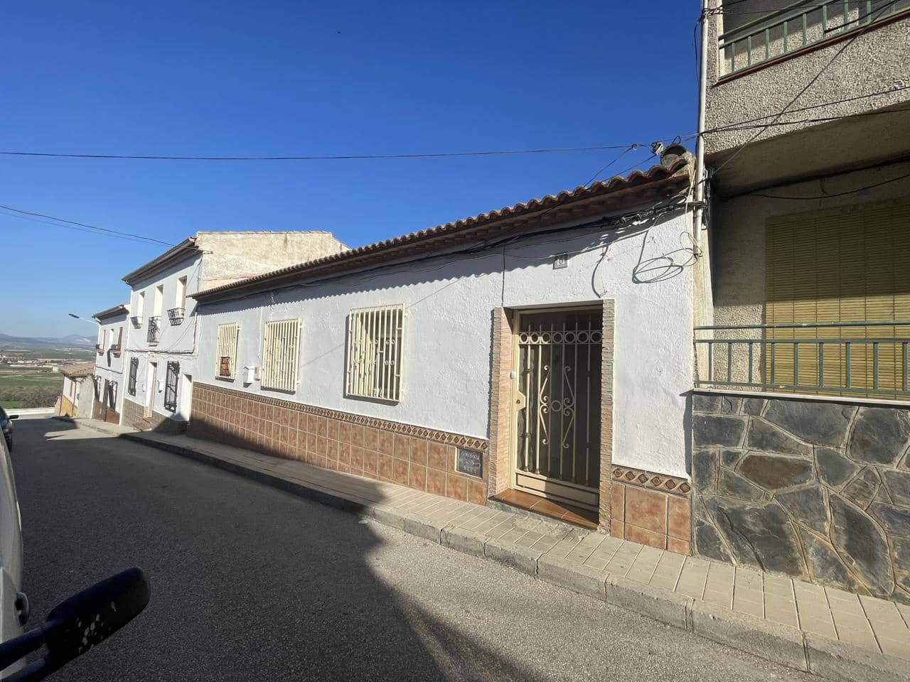 4 bedroom Villa for sale in Moraleda de Zafayona - € 105,000 (Ref: 8148880)