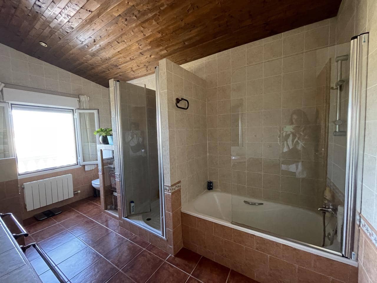 4 bedroom Villa for sale in Moraleda de Zafayona with pool garage - € 250,000 (Ref: 8166312)