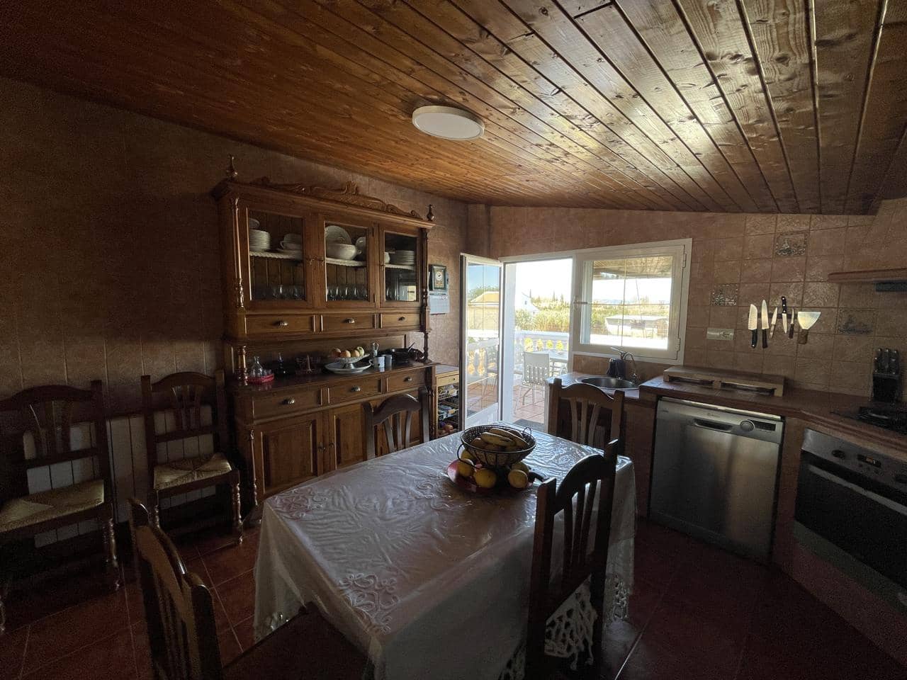 4 bedroom Villa for sale in Moraleda de Zafayona with pool garage - € 250,000 (Ref: 8166312)