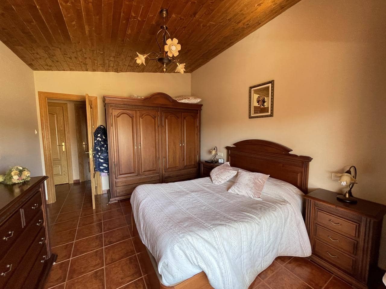 4 bedroom Villa for sale in Moraleda de Zafayona with pool garage - € 250,000 (Ref: 8166312)