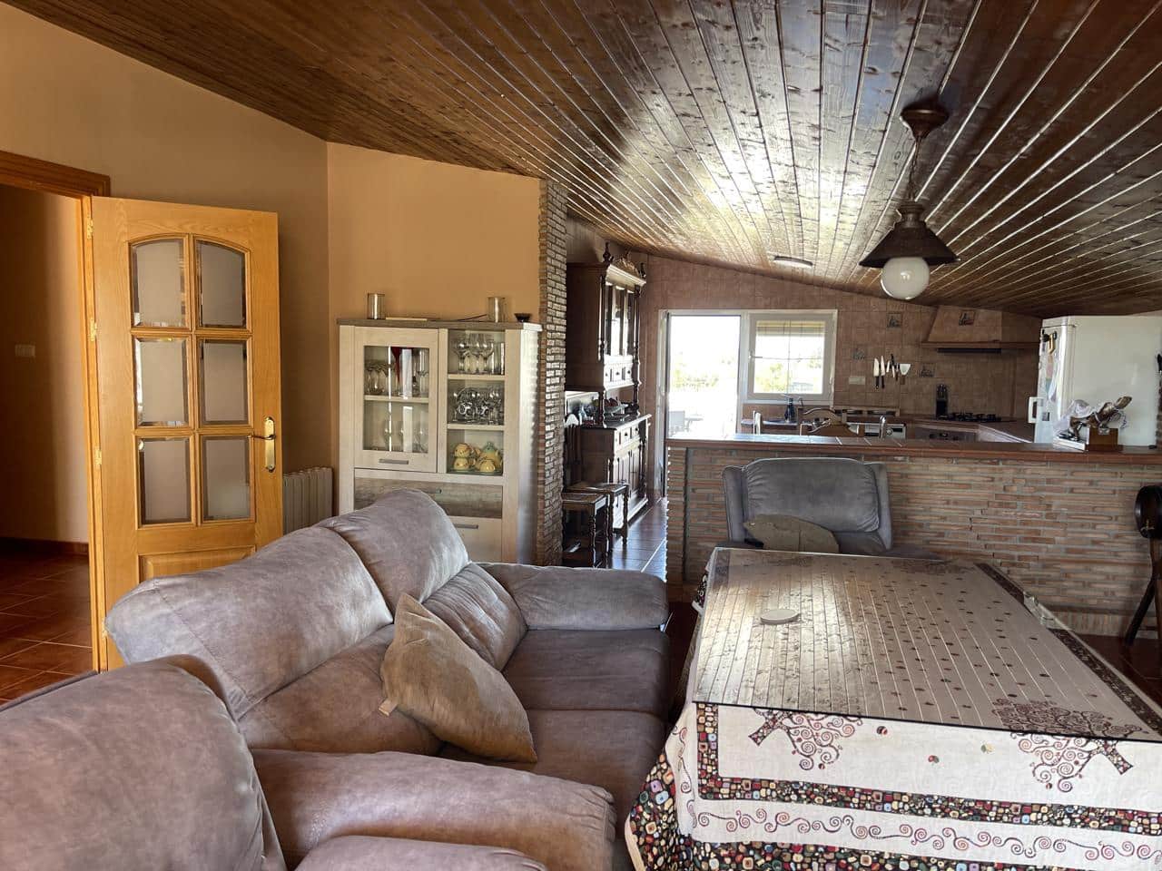 4 bedroom Villa for sale in Moraleda de Zafayona with pool garage - € 250,000 (Ref: 8166312)