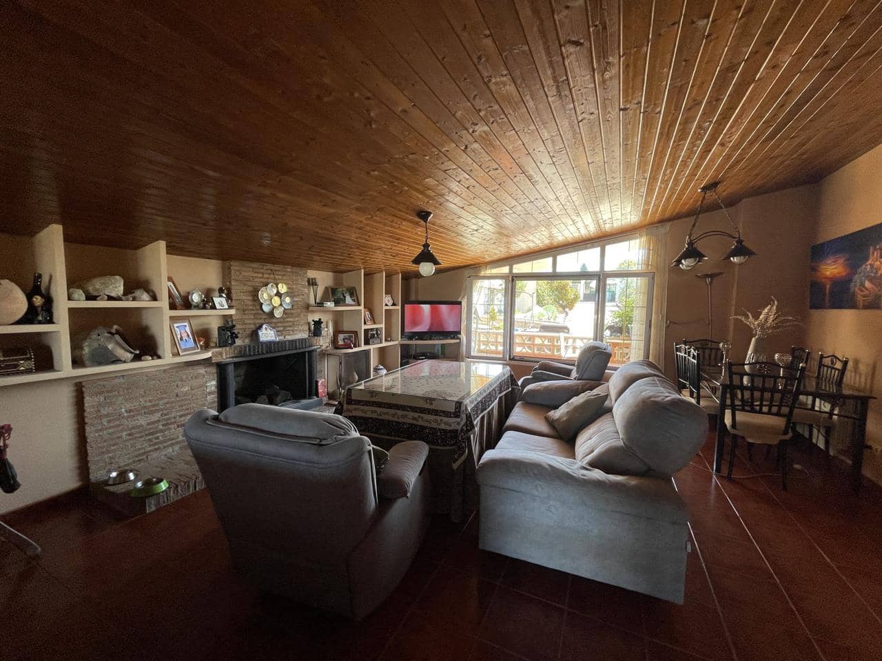 4 bedroom Villa for sale in Moraleda de Zafayona with pool garage - € 250,000 (Ref: 8166312)