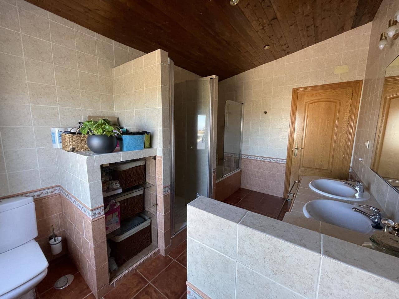 4 bedroom Villa for sale in Moraleda de Zafayona with pool garage - € 250,000 (Ref: 8166312)