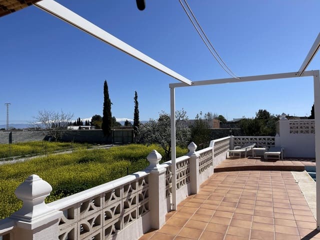 4 soveværelse Villa til salg i Moraleda de Zafayona med swimmingpool garage - € 250.000 (Ref: 8166312)