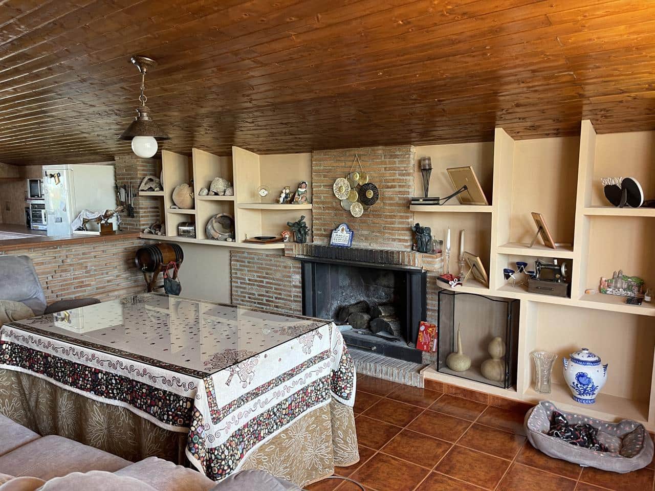 4 bedroom Villa for sale in Moraleda de Zafayona with pool garage - € 250,000 (Ref: 8166312)