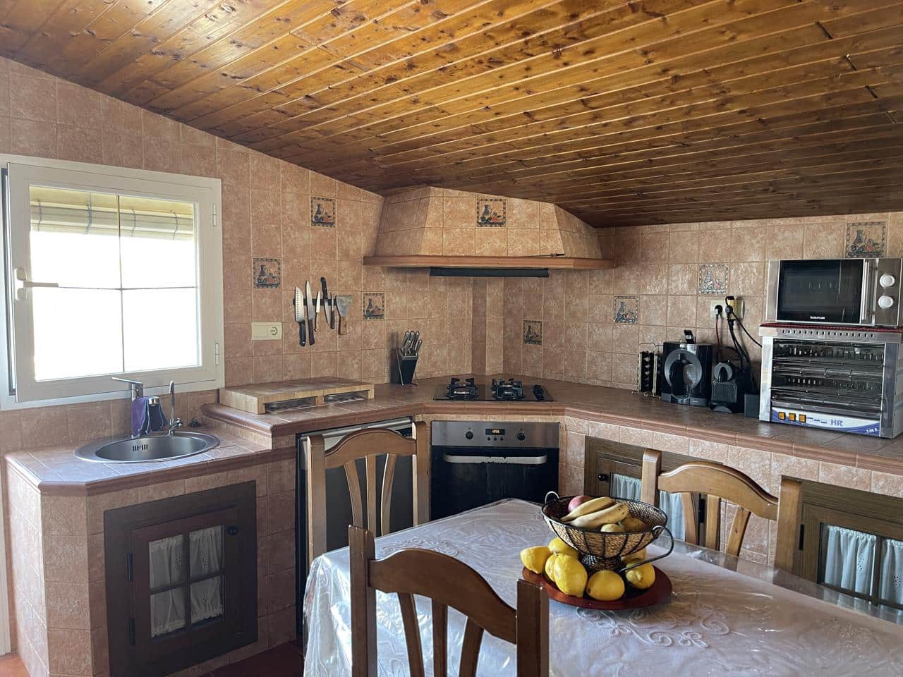 4 bedroom Villa for sale in Moraleda de Zafayona with pool garage - € 250,000 (Ref: 8166312)