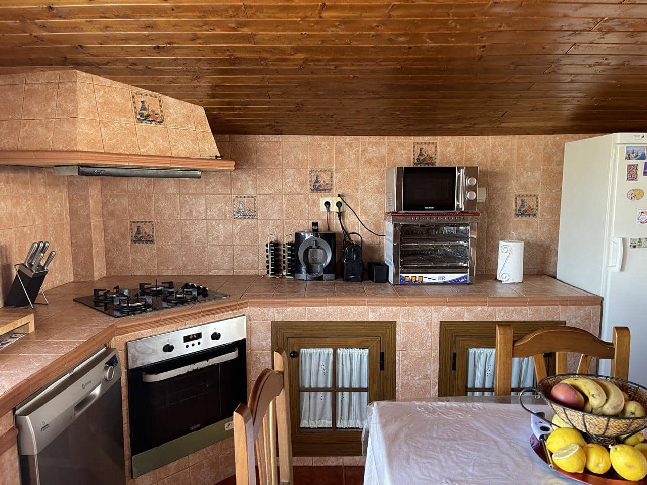 4 bedroom Villa for sale in Moraleda de Zafayona with pool garage - € 250,000 (Ref: 8166312)