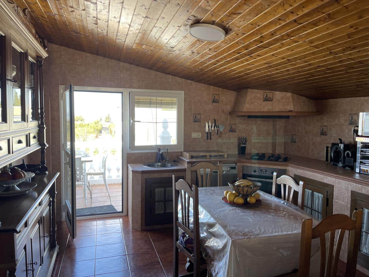 4 bedroom Villa for sale in Moraleda de Zafayona with pool garage - € 250,000 (Ref: 8166312)