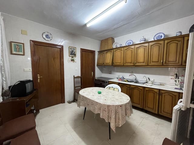 4 soveværelse Villa til salg i Tocon, Illora med garage - € 78.000 (Ref: 8167325)