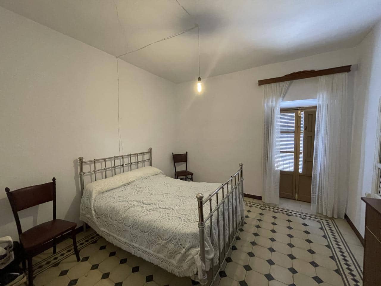 4 bedroom Villa for sale in Tocon with garage - € 78,000 (Ref: 8167325)