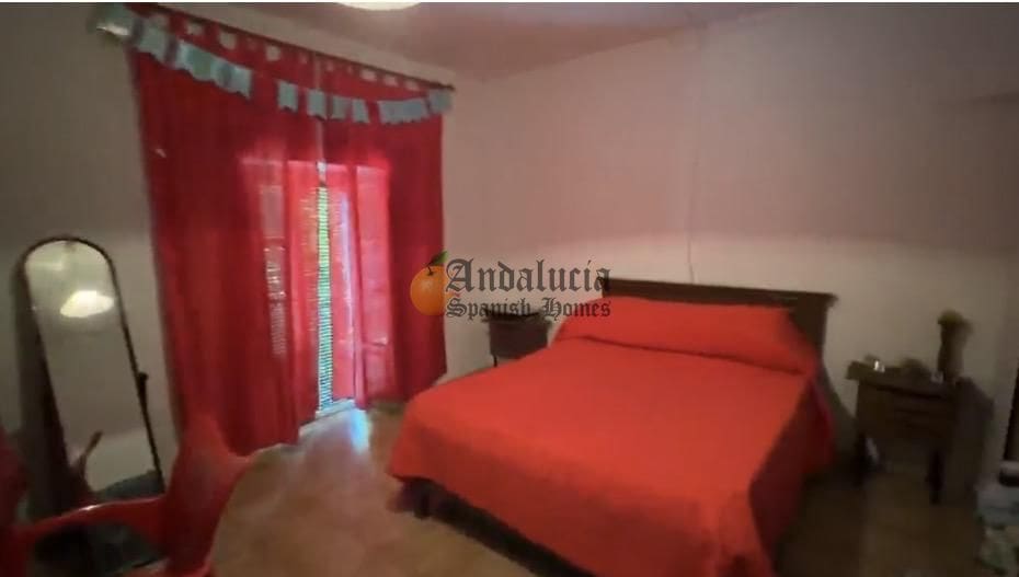 4 soverom Villa til salgs i Tocon med garasje - € 78 000 (Ref: 8167325)