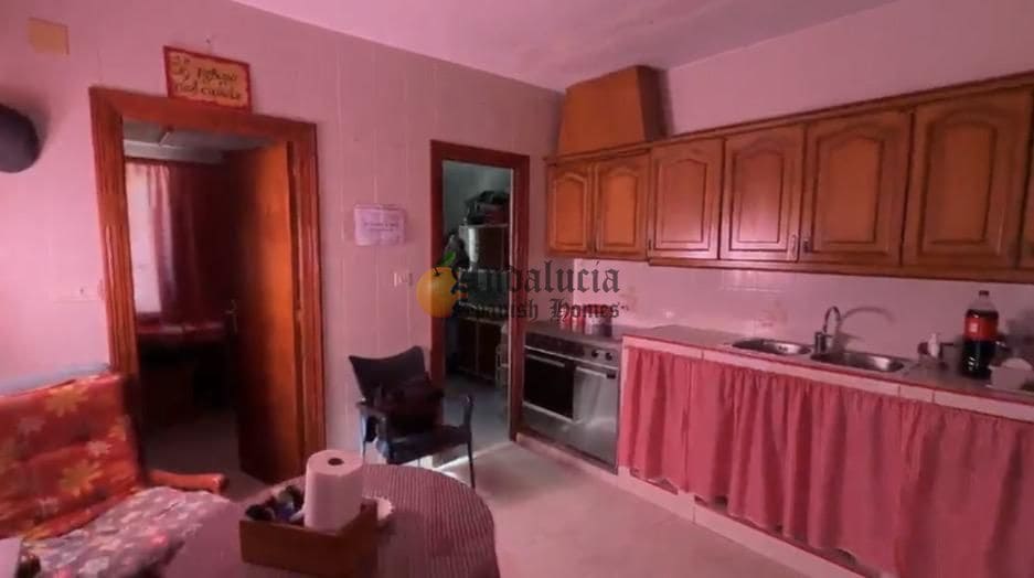 4 soverom Villa til salgs i Tocon med garasje - € 78 000 (Ref: 8167325)