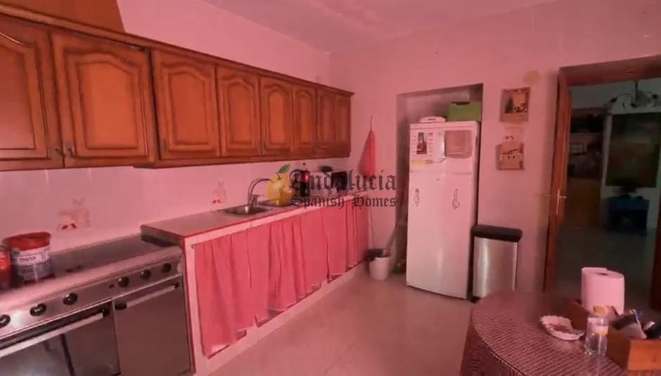 4 soverom Villa til salgs i Tocon med garasje - € 78 000 (Ref: 8167325)