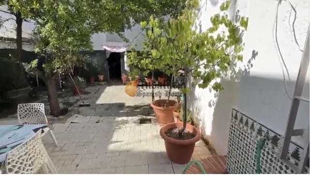 4 soveværelse Villa til salg i Tocon, Illora med garage - € 78.000 (Ref: 8167325)