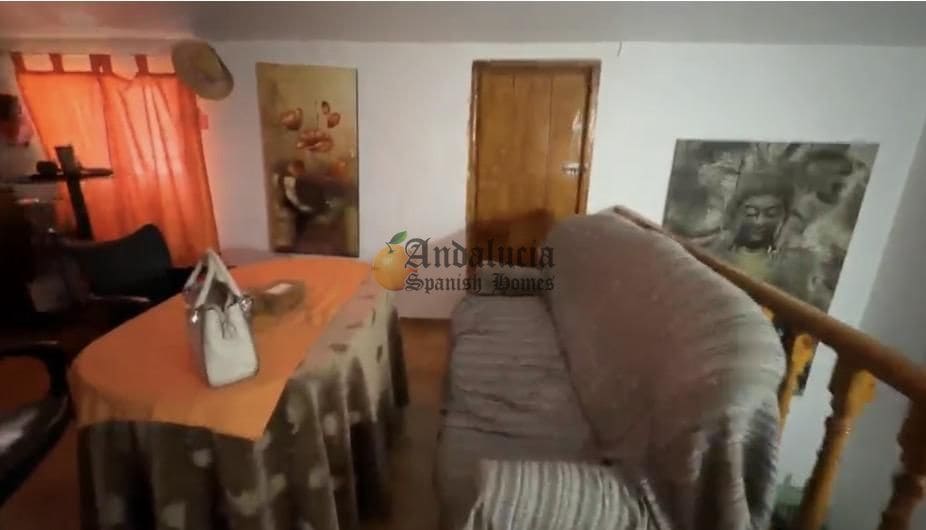 4 soverom Villa til salgs i Tocon med garasje - € 78 000 (Ref: 8167325)