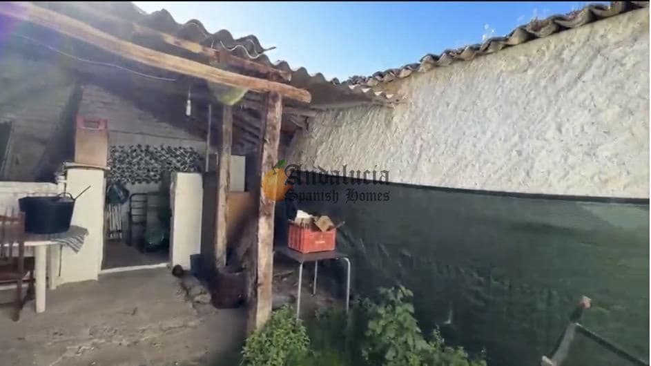 4 soverom Villa til salgs i Tocon med garasje - € 78 000 (Ref: 8167325)
