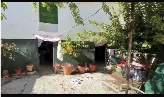 4 soveværelse Villa til salg i Tocon, Illora med garage - € 78.000 (Ref: 8167325)