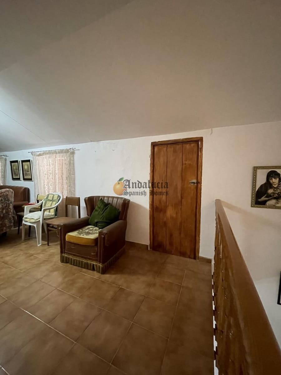 4 soverom Villa til salgs i Tocon med garasje - € 78 000 (Ref: 8167325)