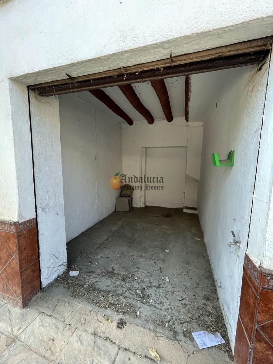 4 soverom Villa til salgs i Tocon med garasje - € 78 000 (Ref: 8167325)