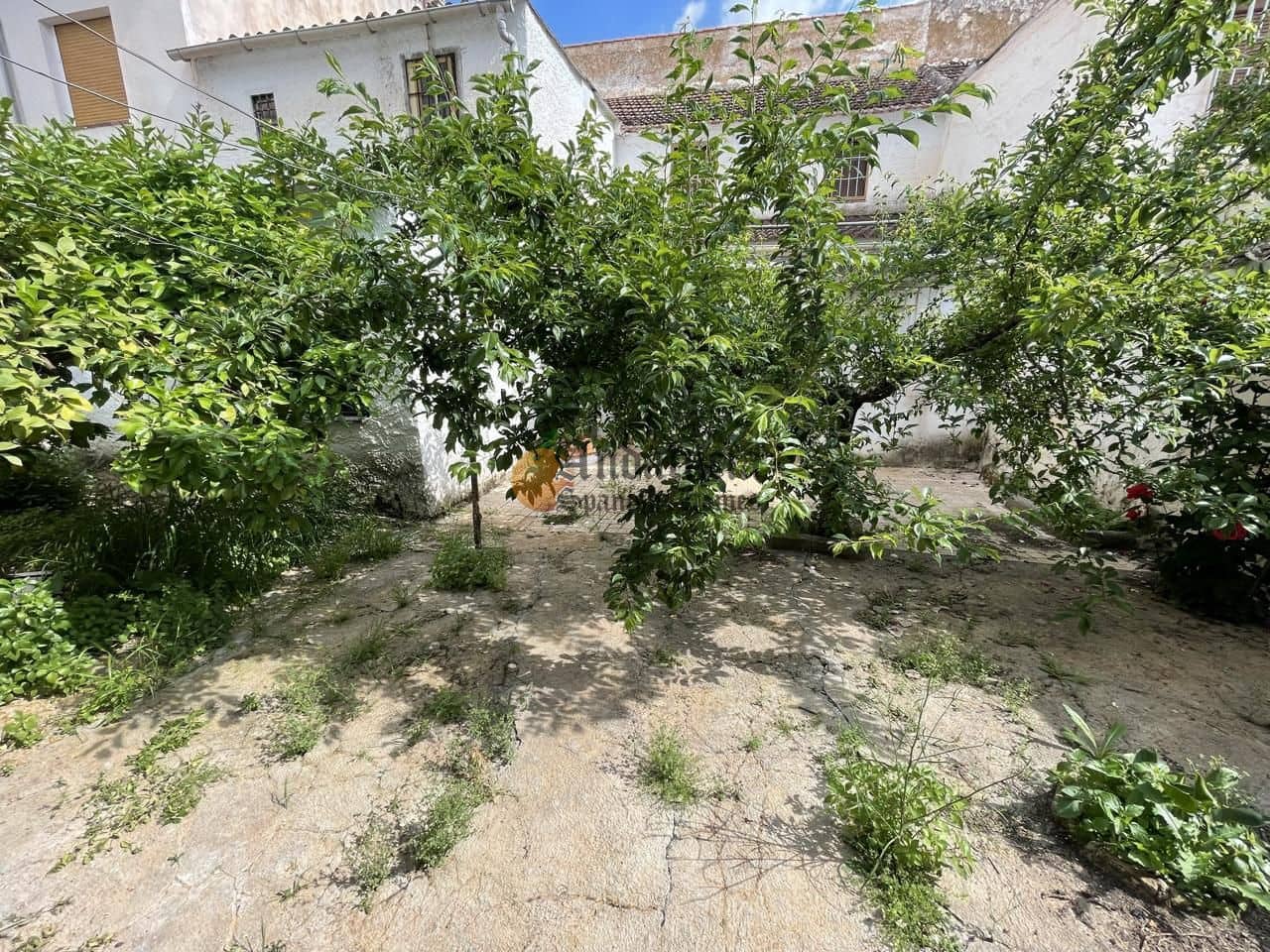 4 soverom Villa til salgs i Tocon med garasje - € 78 000 (Ref: 8167325)