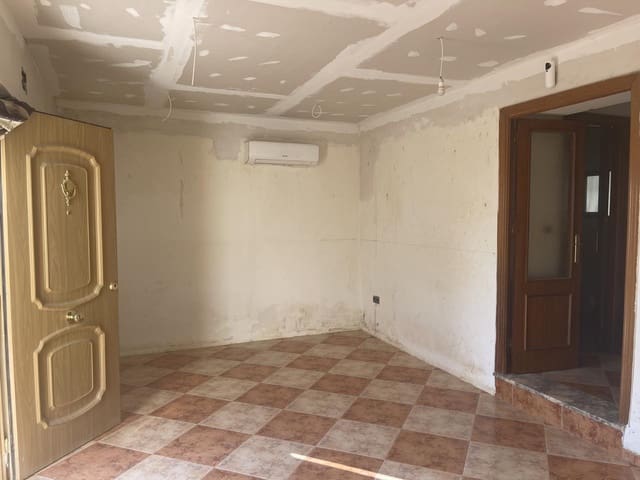 3 soveværelse Villa til salg i Moraleda de Zafayona med garage - € 65.000 (Ref: 8233863)