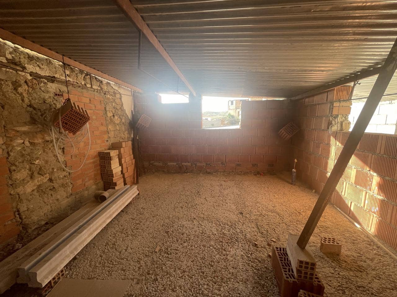 3 soveværelse Villa til salg i Moraleda de Zafayona med garage - € 65.000 (Ref: 8233863)