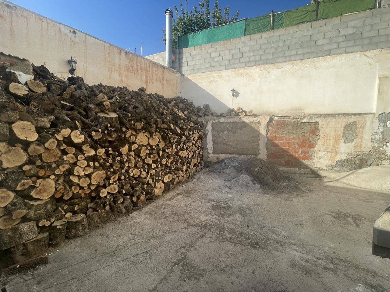 3 soveværelse Villa til salg i Moraleda de Zafayona med garage - € 65.000 (Ref: 8233863)