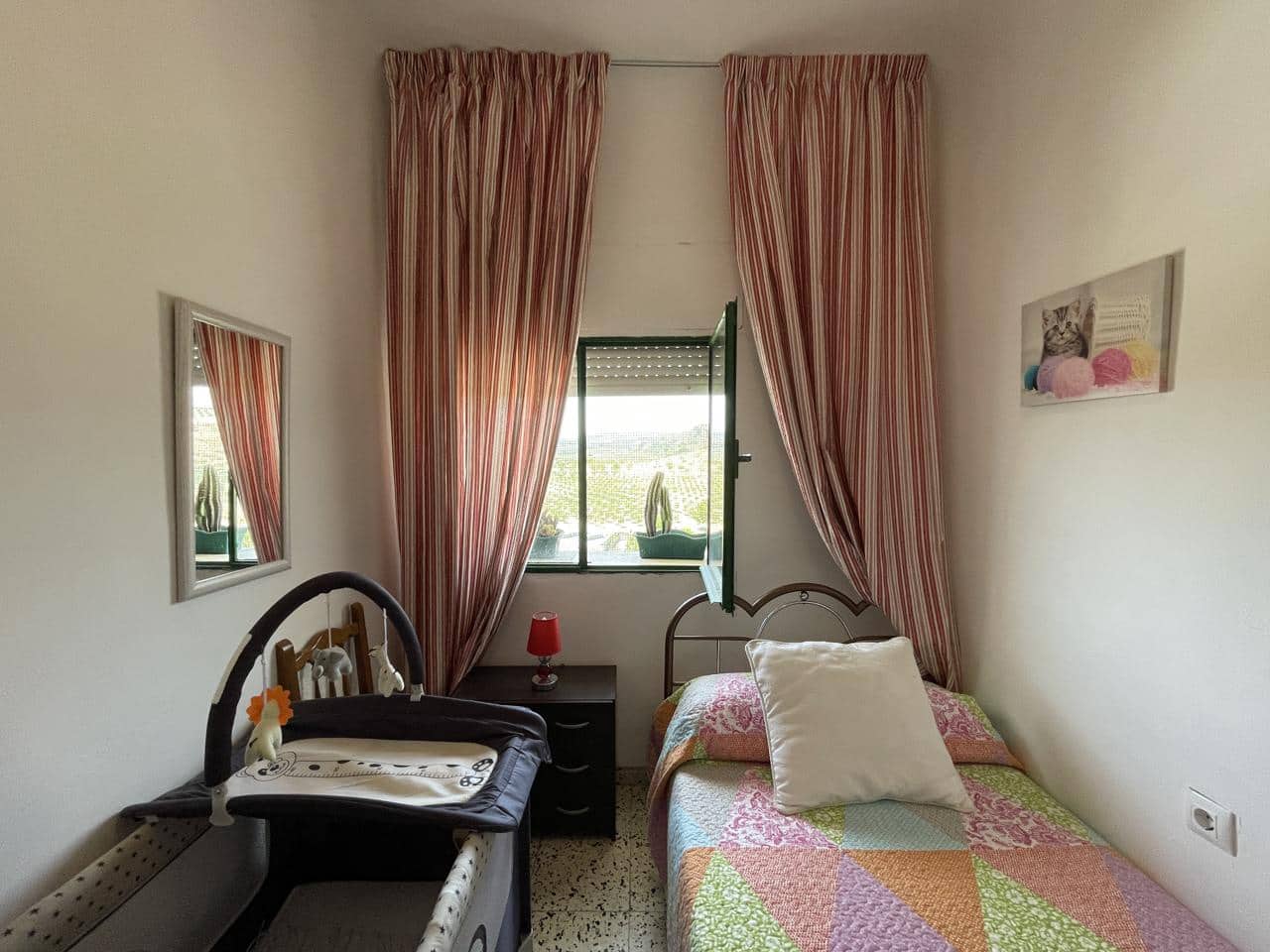 4 bedroom Villa for sale in Moraleda de Zafayona - € 62,000 (Ref: 8376380)