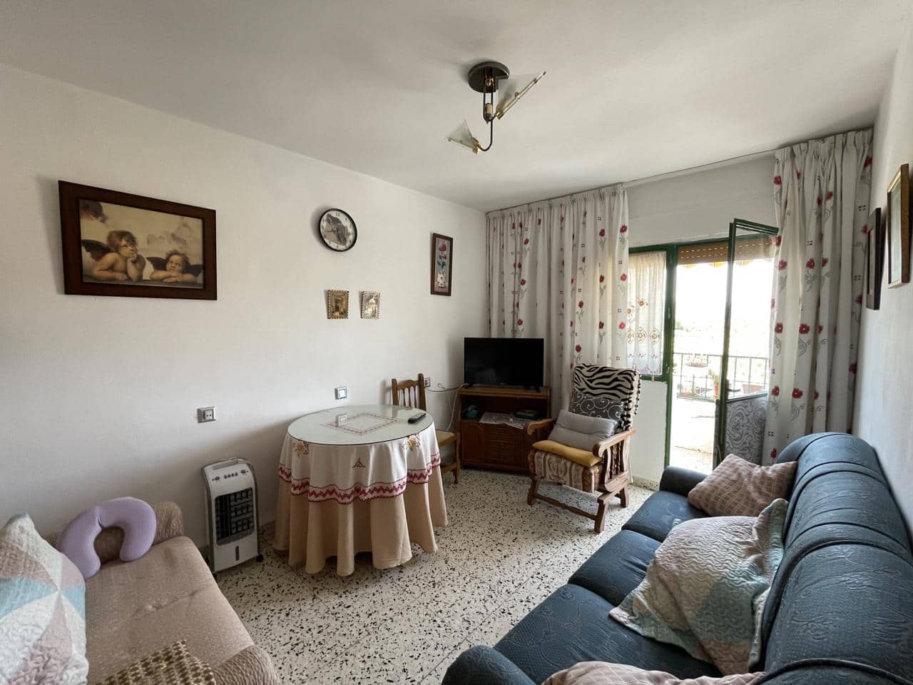 4 bedroom Villa for sale in Moraleda de Zafayona - € 62,000 (Ref: 8376380)