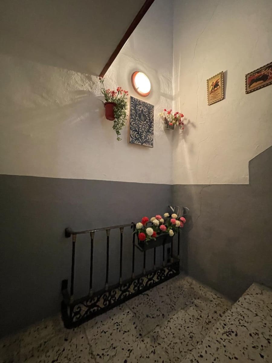 4 bedroom Villa for sale in Moraleda de Zafayona - € 62,000 (Ref: 8376380)