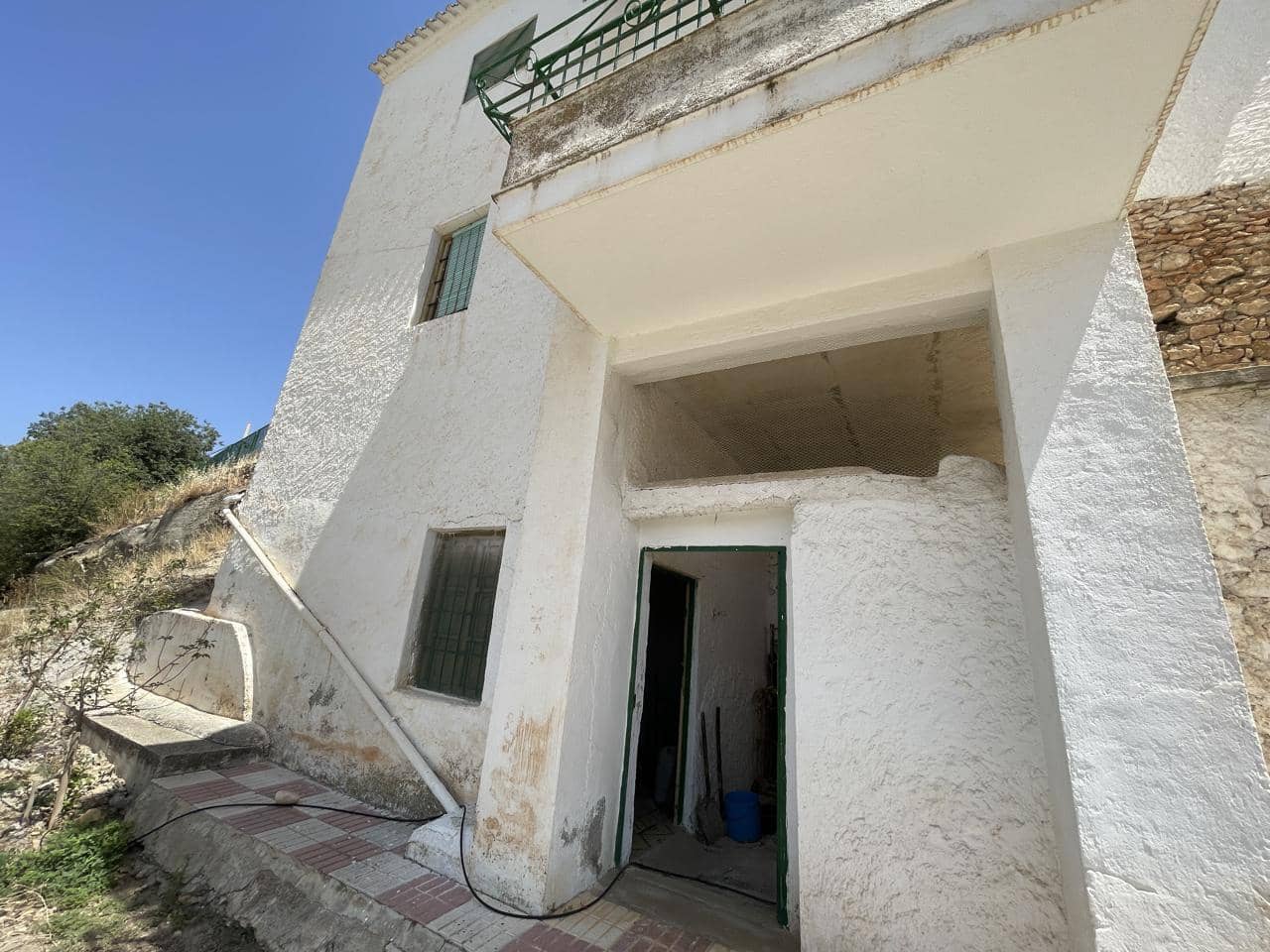 4 bedroom Villa for sale in Moraleda de Zafayona - € 62,000 (Ref: 8376380)