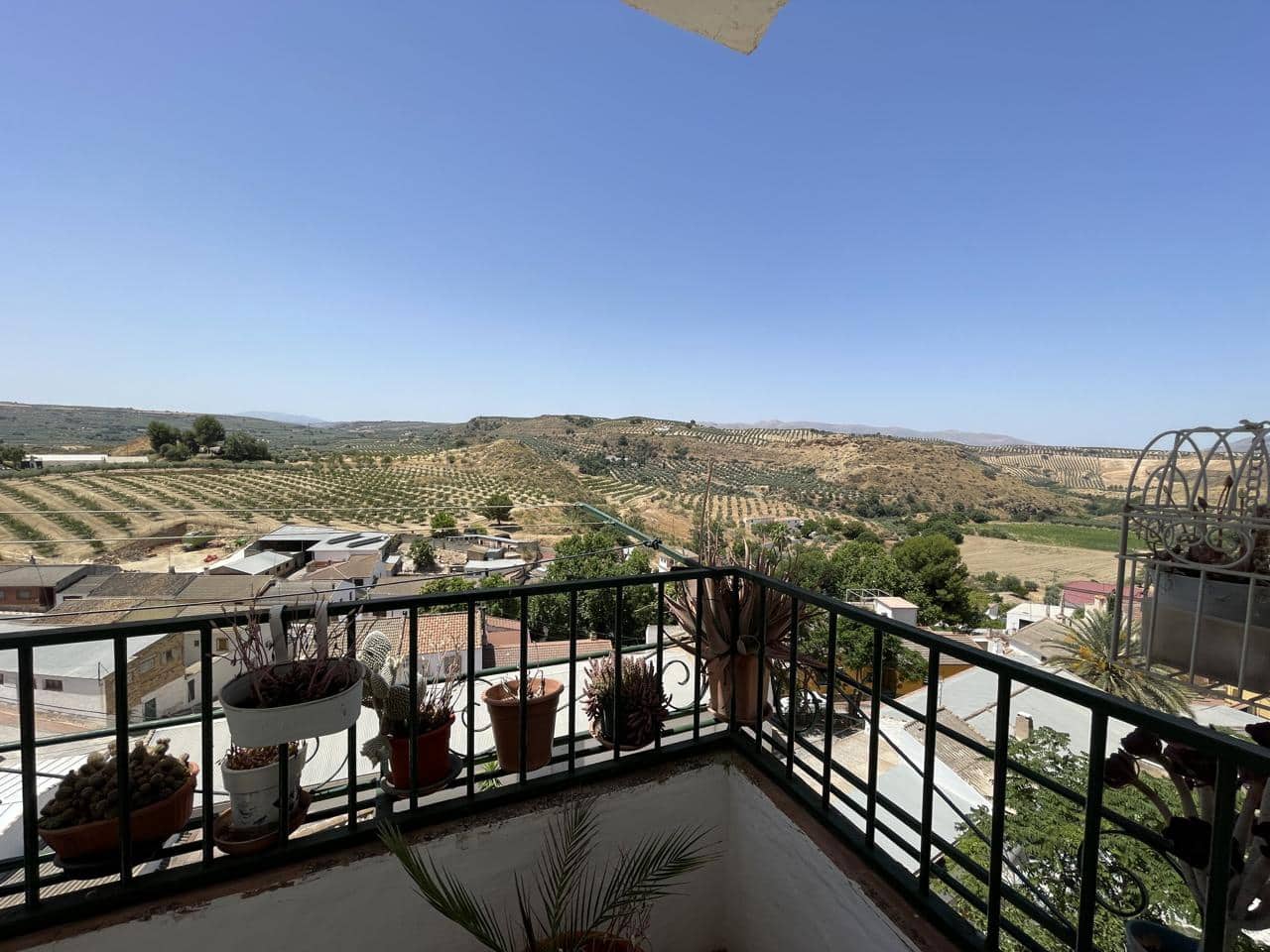 4 bedroom Villa for sale in Moraleda de Zafayona - € 62,000 (Ref: 8376380)