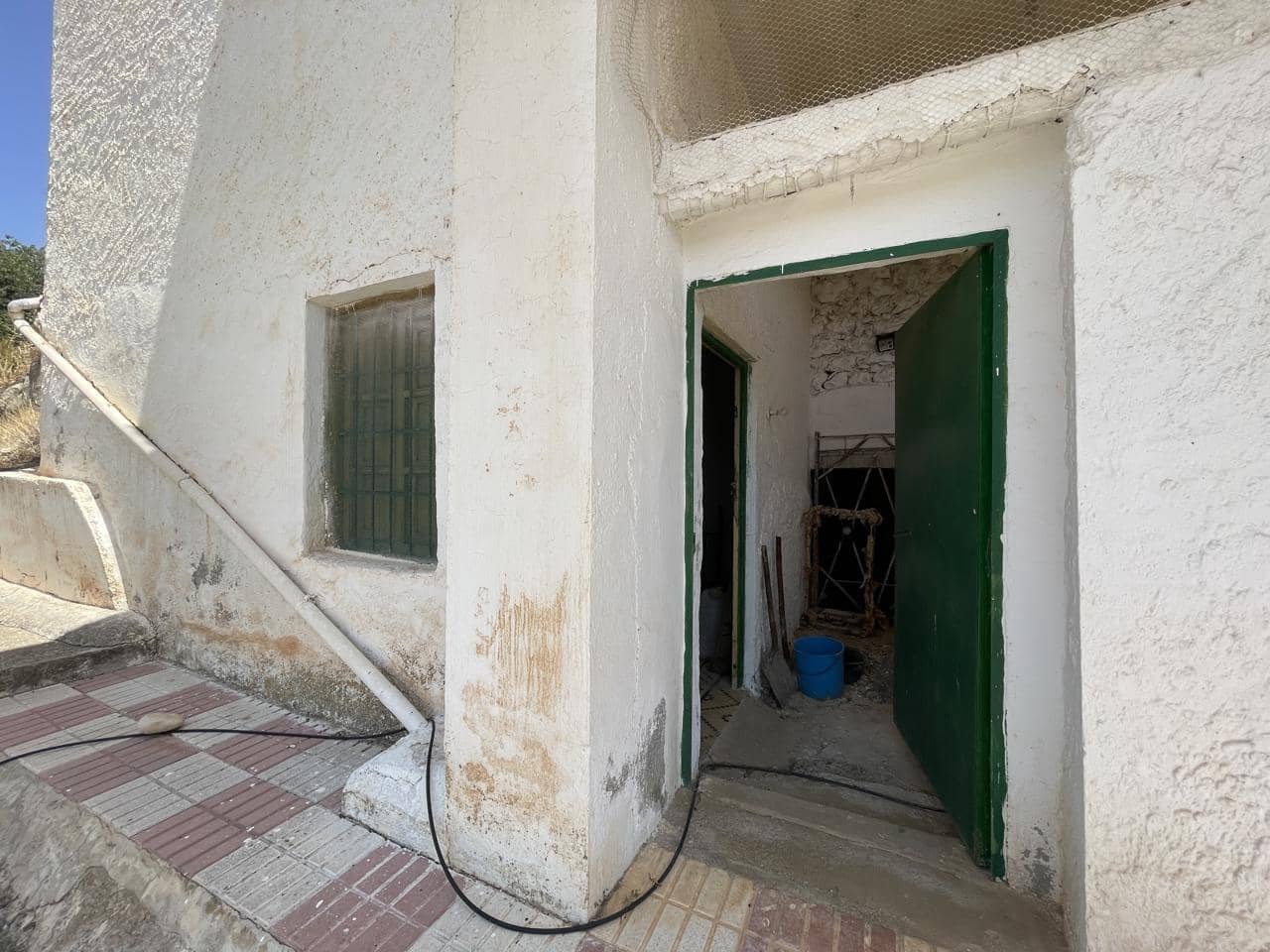 4 bedroom Villa for sale in Moraleda de Zafayona - € 62,000 (Ref: 8376380)