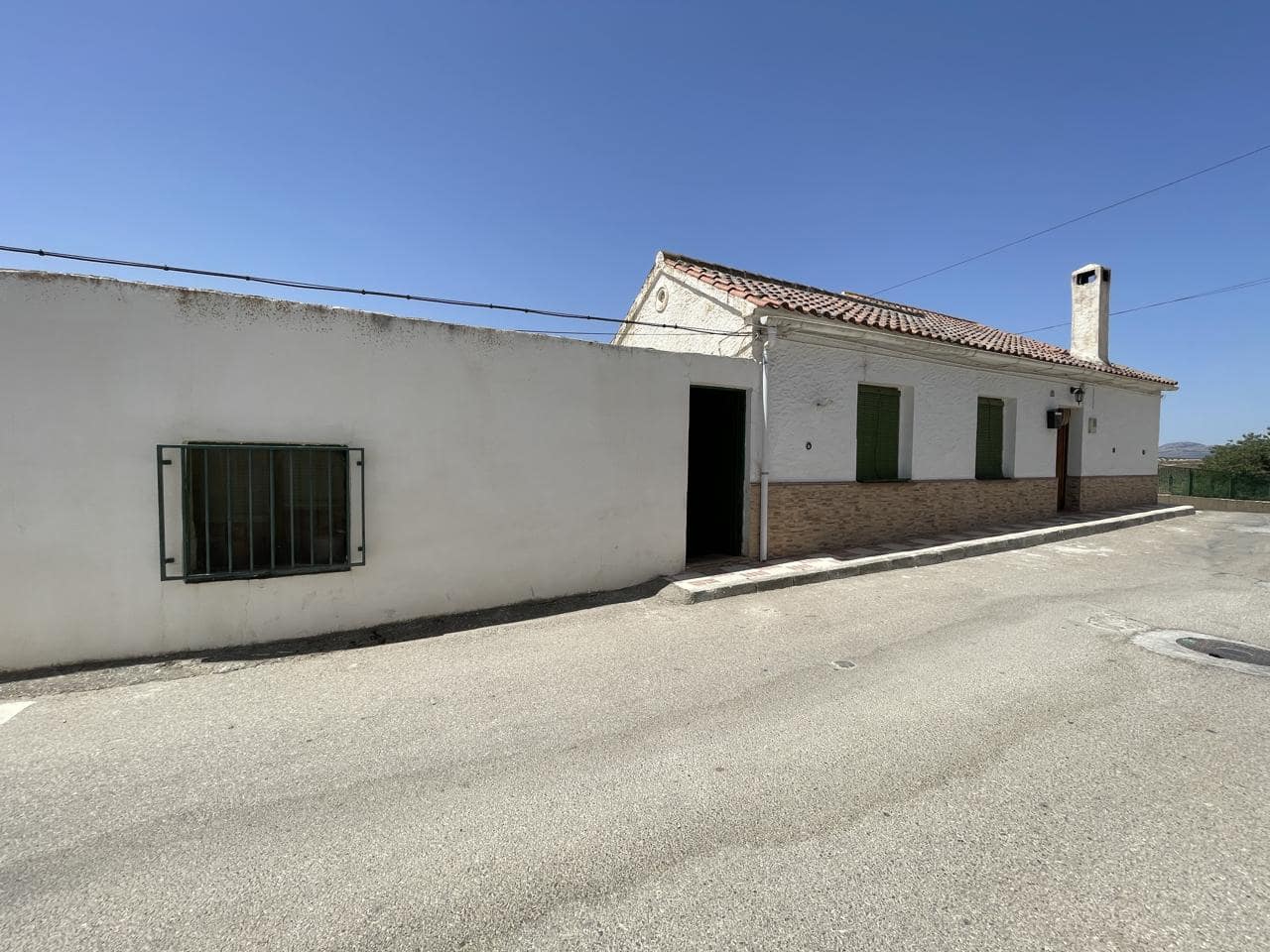 4 bedroom Villa for sale in Moraleda de Zafayona - € 62,000 (Ref: 8376380)