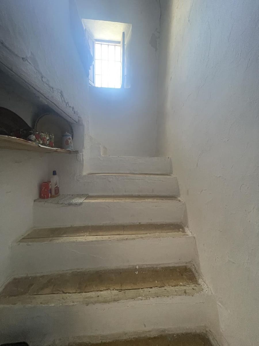 3 soveværelse Villa til salg i Cacin - € 60.000 (Ref: 8411100)