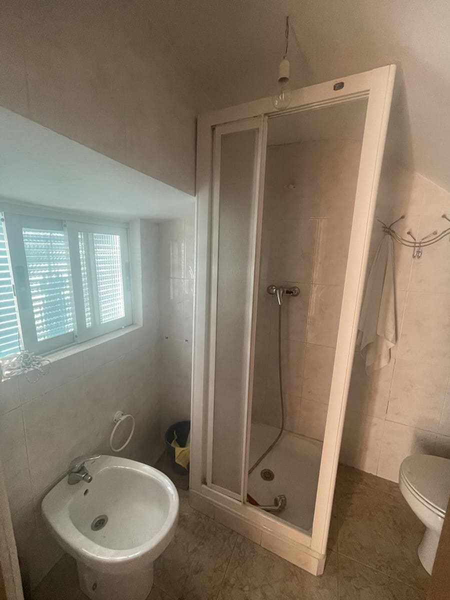 Chalet de 3 habitaciones en Cacín en venta - 60.000 € (Ref: 8411100)